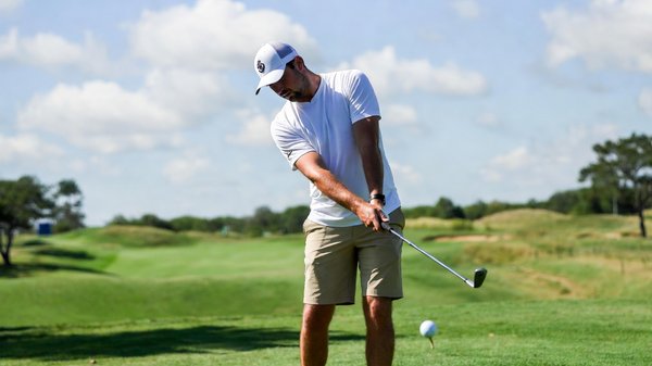 Comment le « Hook » et le « Slice » influencent-ils le jeu au golf et comment les corriger ?